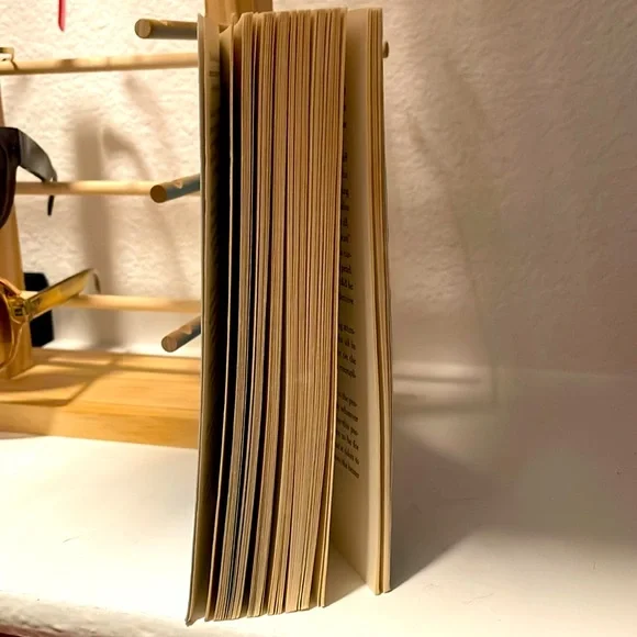 “The More of Less”
Book by Joshua Becker - Picture 4 of 4